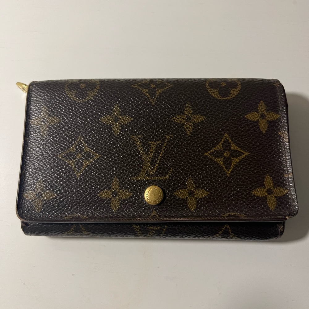 Louis Vuitton monogram wallet
